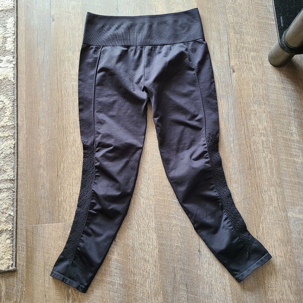Fabletics Black High Waist Seamless Perforated Mesh Leggings Size L